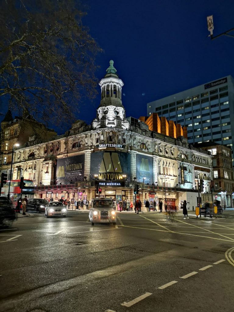 Teatro Shaftesbury esterno